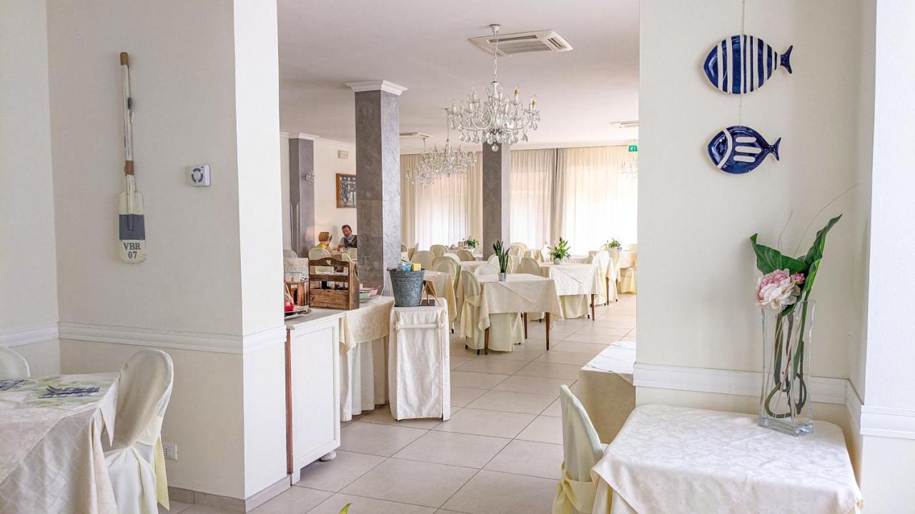 Hotel Explorer Cervia Exteriér fotografie