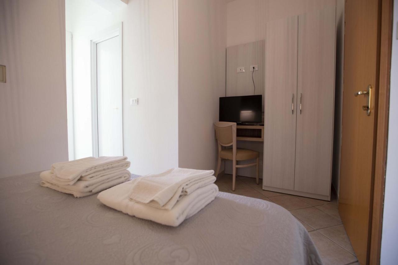 Hotel Explorer Cervia Exteriér fotografie